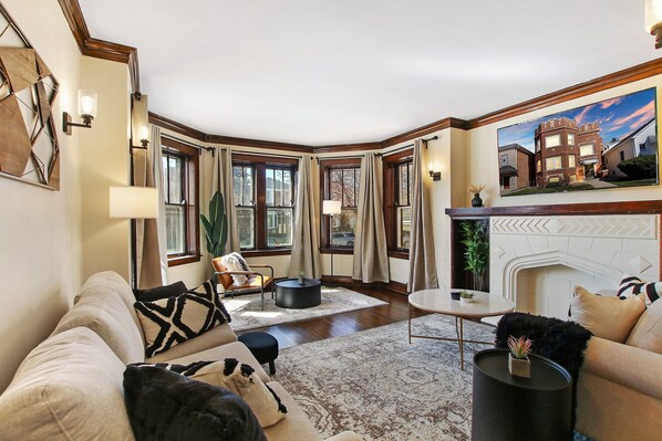 智能電視、書籍