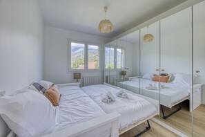 2 soverom, strykejern/-brett, wi-fi (inkludert) og sengetøy