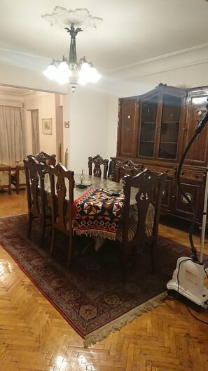 Dining - Cozy 2-bedroom apartment in pleasant Mohandesin with WiFi, AC (Mohandesin)