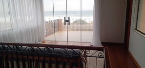 Interior - My Dream House facing the sea (Barra Nova Saquarema)