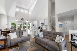 Luxury cottage 31 | Living area - Qualicum Landing (Qualicum Beach)