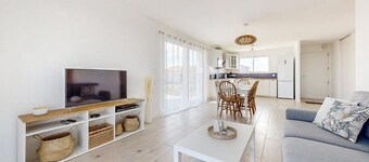 Lovely home in Les Magnils-Reigniers