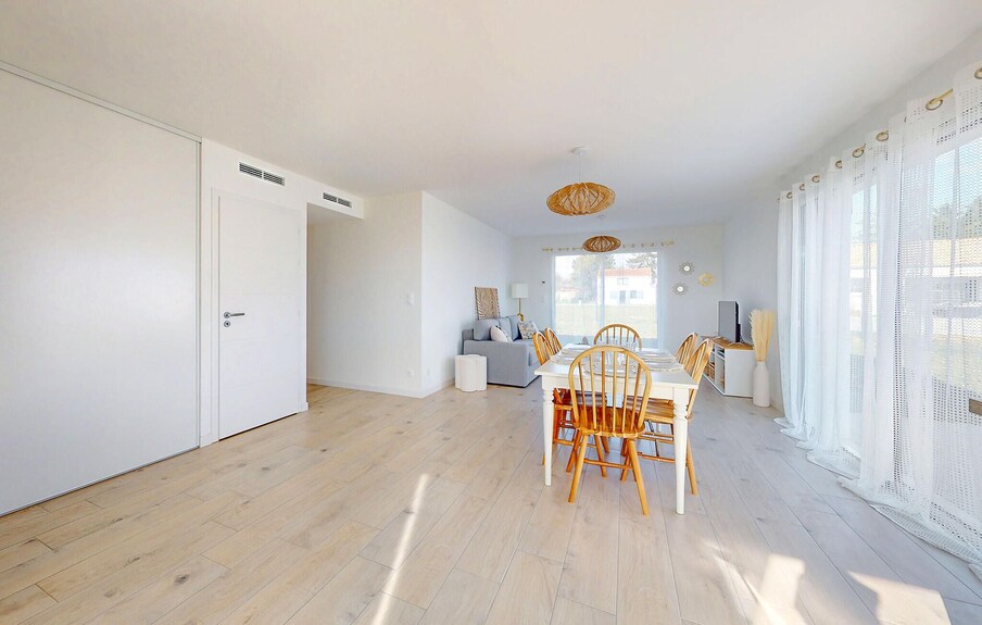 Gorgeous Home In Les Magnils-reigniers With Wifi - Luçon
