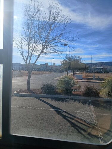 Pleasant mobile home with AC and WiFi in Kingman