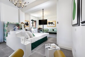 1 chambre, bureau, fer et planche à repasser, Wi-Fi gratuit