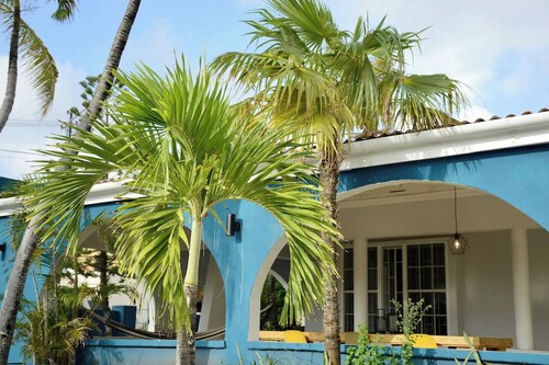 Indigo House: Centrally located & Private Pool  