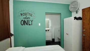 3 bedrooms, in-room safe, desk, iron/ironing board