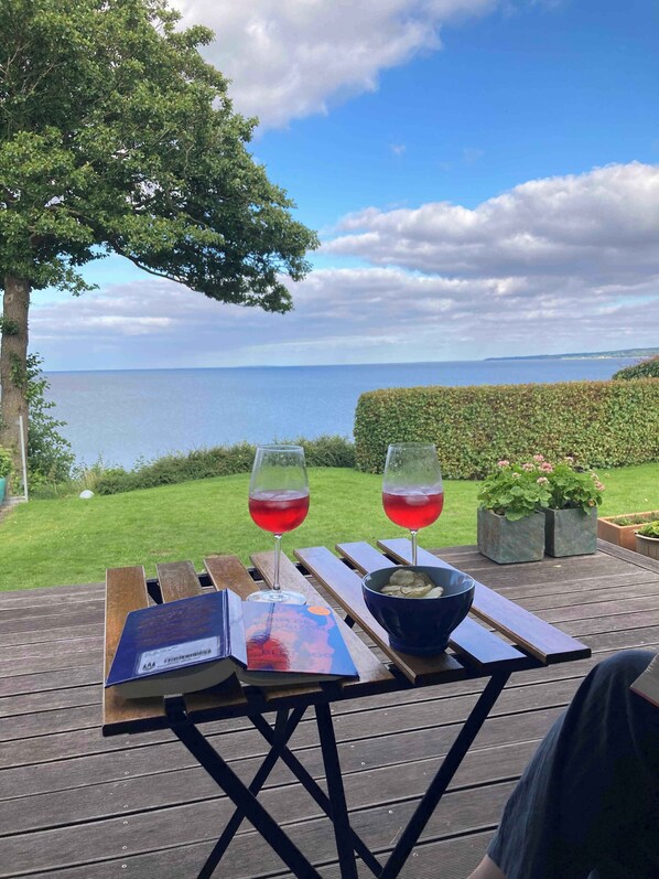 Property grounds - Lovely holiday home with unique location (Børkop)