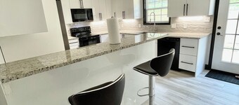 Cozy 3bed 2bath house on half ac of land mins from game time at the grounds