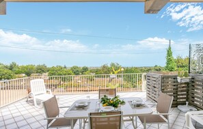 Outdoor dining - 4 bedroom awesome home in Modica (Modica)