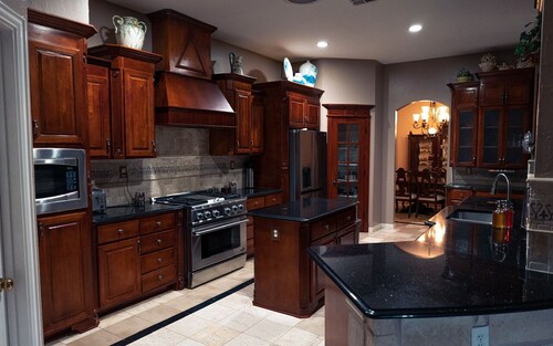 Spacious house just under 4000sqft 15 minutes from cowboys and rangers stadiums.