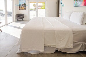 8 bedrooms, iron/ironing board, WiFi