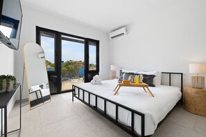 4 habitaciones, tabla de planchar con plancha, wifi y ropa de cama