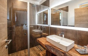 Douche, séchoir à cheveux