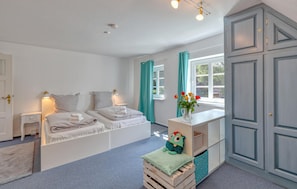 1 bedroom, travel crib, free WiFi, bed sheets