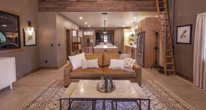 A Delightful Newly Constructed Luxury Studio minutes from central Woodland Park