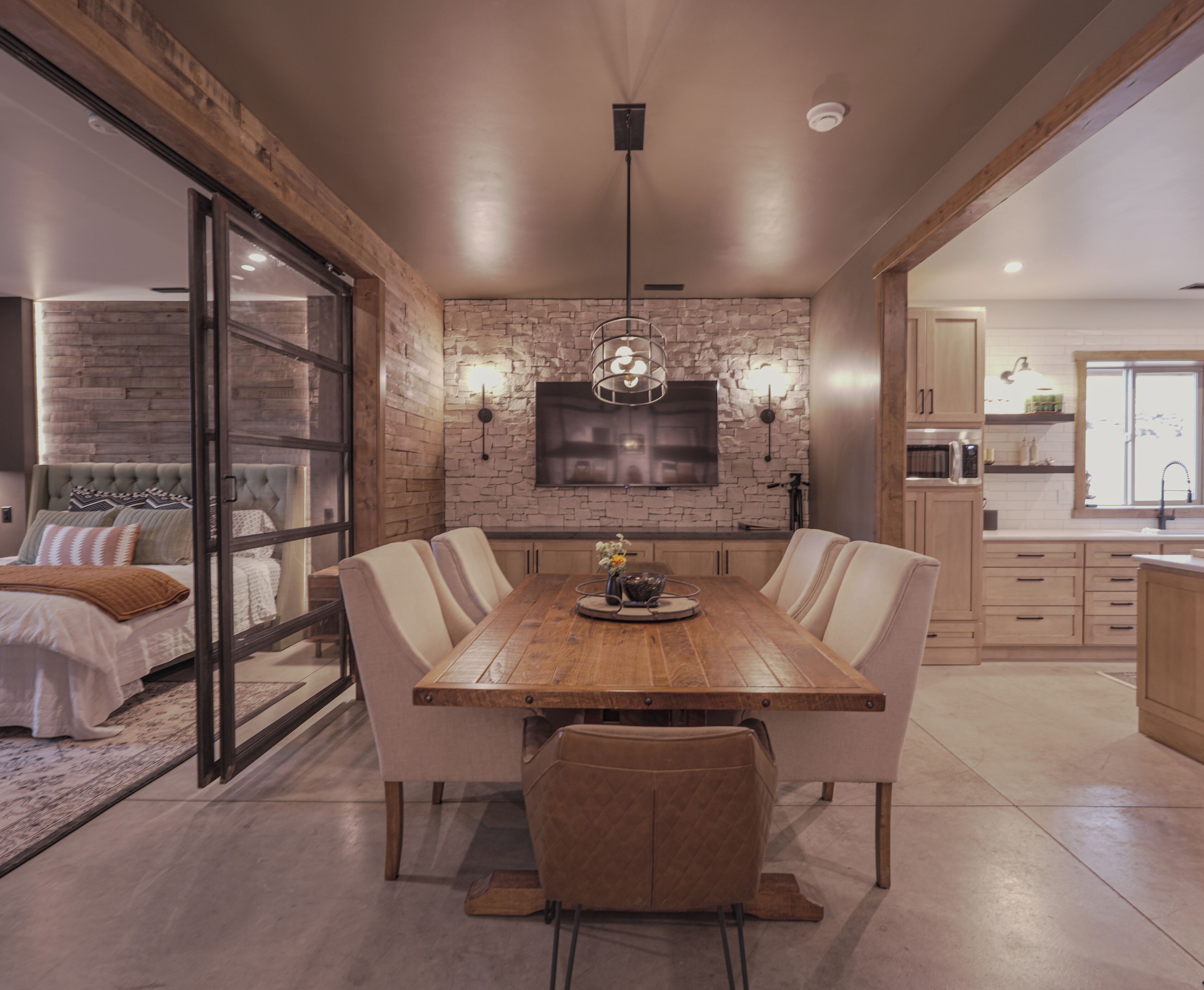 1 غرفة نوم ومكواة/لوح كي وواي فاي وملاءات أسرّة