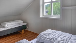 4 soverom, reiseseng for barn, wi-fi (inkludert) og sengetøy