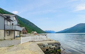 Terrace/patio - Stunning home in Vallavik with WiFi (Vallavik)