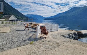 Terrace/patio - Stunning home in Vallavik with WiFi (Vallavik)