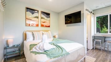 1 bedroom, free WiFi, bed sheets