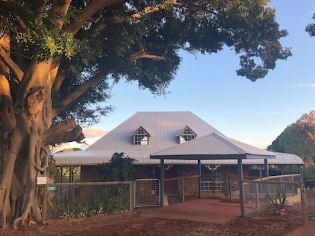 Exterior. Idyllic stone cottage in the heart of Childers.