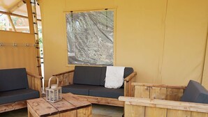 Unclassified image, 2 of 26, button - Cozy Tent Lodge With Pool (Noord-Scharwoude)
