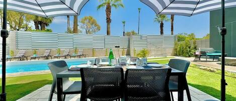 Outdoor dining