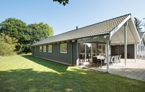 Exterior - Gorgeous home in Højby with sauna (Højby)