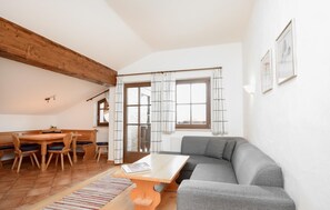 Living area - Ferienwohnung mit Bergpanorama (Hopfgarten)