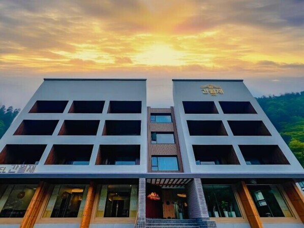 Ngoại thất