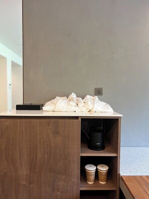Suite, sauna, uitzicht op bergen (Double) | Donzen dekbedden, een bureau, een laptopwerkplek
