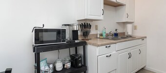Cozy 1-Bedroom Retreat in Dayton: Perfectly Located Near 3 Top Hospitals!