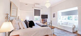Kilbirnie - Grand Heritage Stay Close to CBD