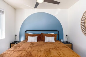 5 soverom, strykejern/-brett, reiseseng for barn og wi-fi (inkludert)