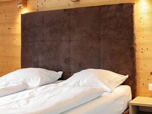 2 bedrooms, Internet