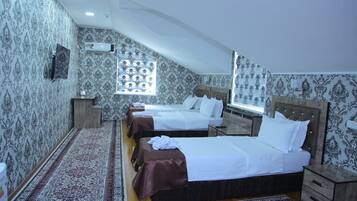 Standard Triple Room | In-room safe, desk, laptop workspace, free WiFi