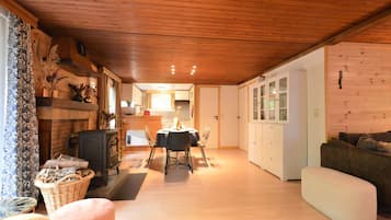 Chalet | Living area