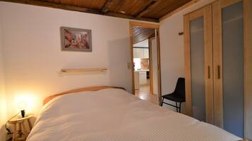Chalet | 3 bedrooms, individually furnished, bed sheets