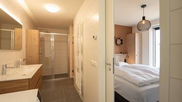 House | 2 bedrooms, individually furnished, bed sheets