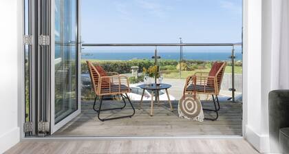 Sea Breeze - a sea view apartment just moments from Lusty Glaze Beach