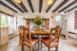 Dining - Constable Country perfection  - Beachams Cottage (Colchester)