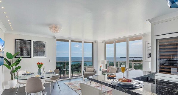 تناول الطعام