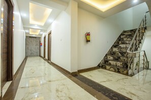 Staircase - Roomsity Pride (New Delhi)