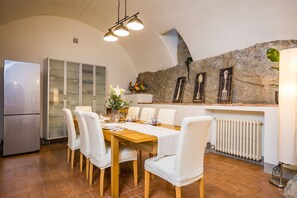 Dining - Beautiful apartment for 8 people with WIFI, balcony and pets allowed (Cortona)