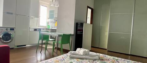 1 Schlafzimmer, Bügeleisen/Bügelbrett, WLAN, Bettwäsche