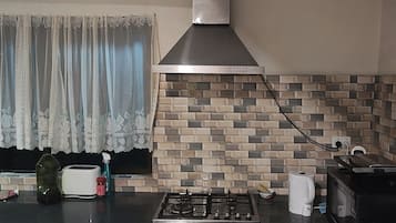 Fridge, microwave
