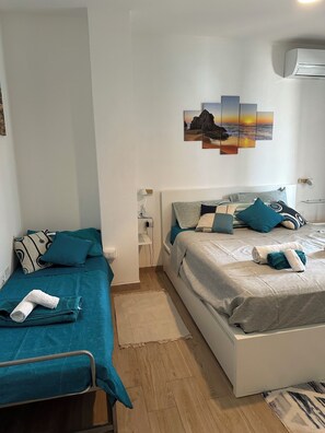 1 bedroom, iron/ironing board, WiFi, bed sheets - Newly renovated apartment, near the sea at Poetto, Chia, Villasimius (Selargius)