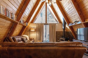 Smart-tv en een open haard