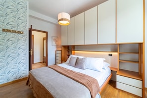 Apartment, Balcony | Desk, iron/ironing board, cots/infant beds, free WiFi - Autumn Apartment by Wonderful Italy (Como)
